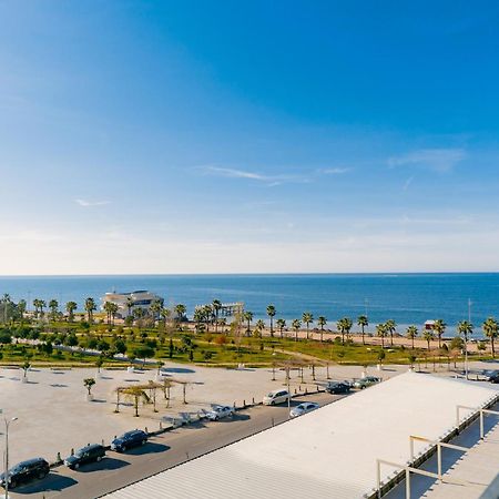 Your Beach Tower Batumi Pokoj fotografie