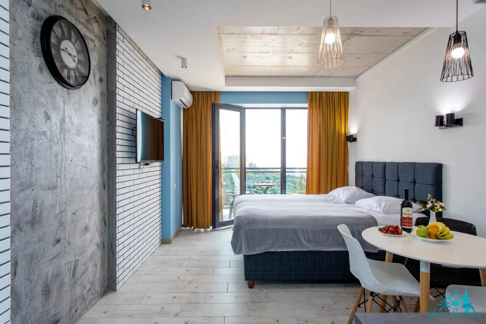 Your Beach Tower Batumi Pokoj fotografie