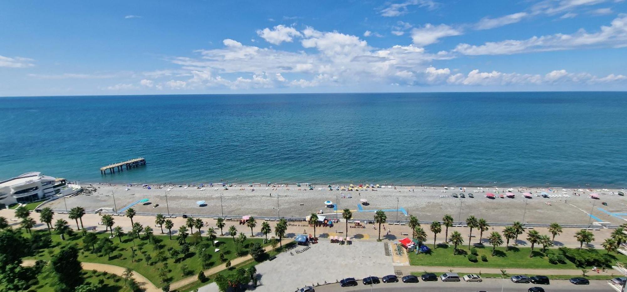 Your Beach Tower Batumi Pokoj fotografie
